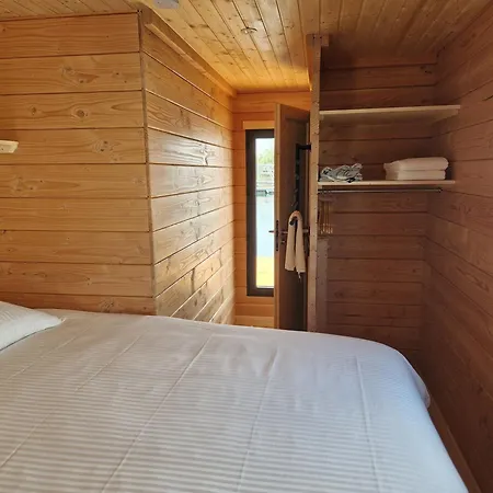 بوتيل Bateau Panoramique Sans Permis Du Der - Nemours